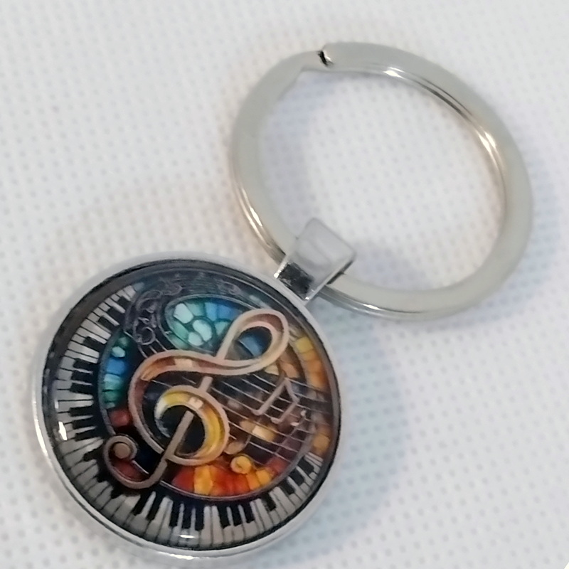 Keychain: Treble Clef with Piano Keys